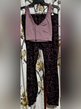 Fabletics Valencia Floral Leggings And Avia Strappy Top Mismatched Set XL